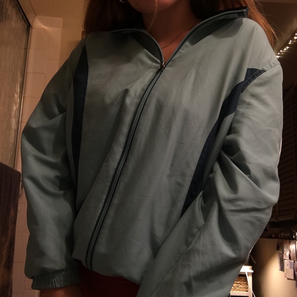teal vintage windbreaker w/racer striped sleeves